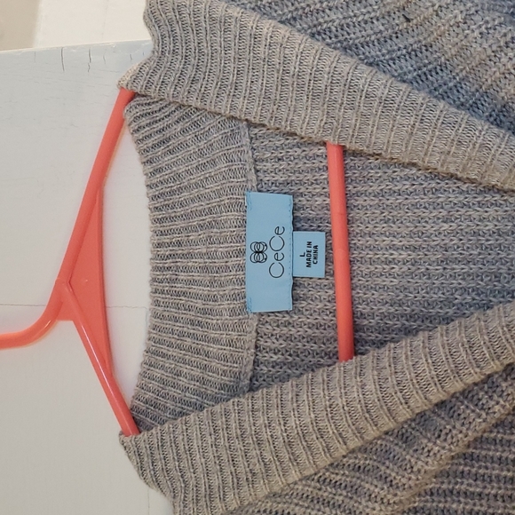 NWT Gray Sweater with Polka Dot Texture Size L - Picture 2 of 4